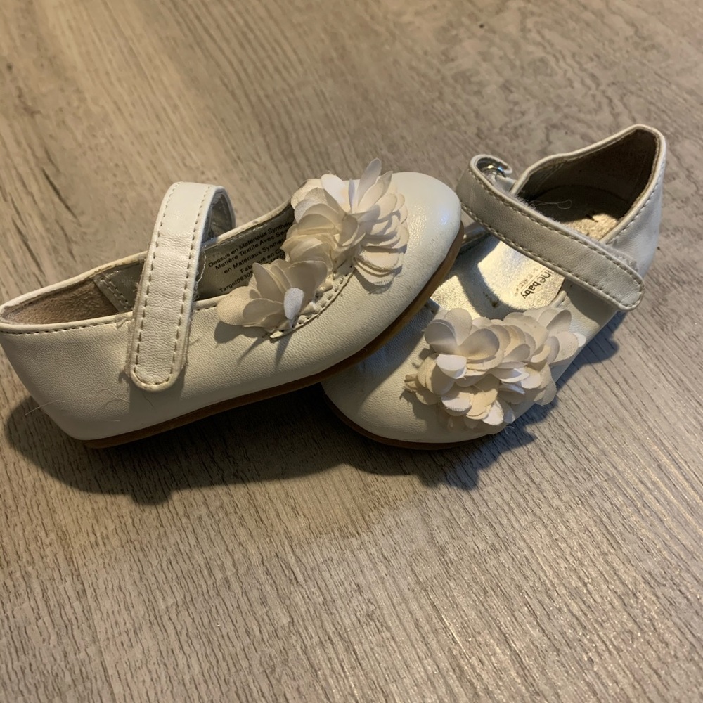 White Dress Shoe Toddler Size 4